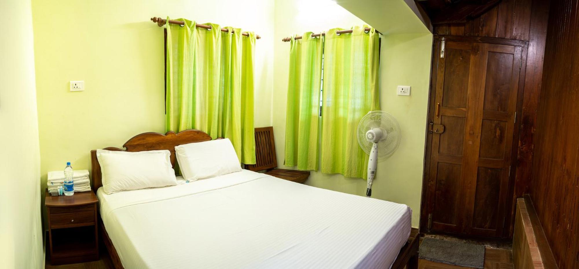 Kalpavanam Heritage Resort Thekkady Quarto foto